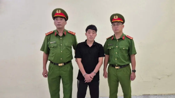 Bắt tiktoker 'Dù Bầu Trời'